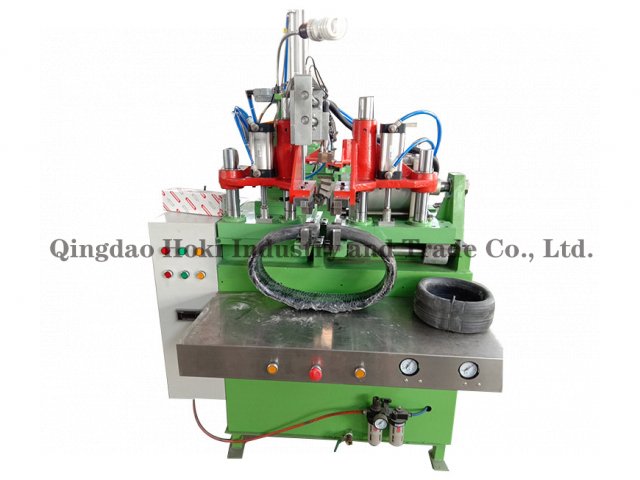 Hollow tyre splicing machine